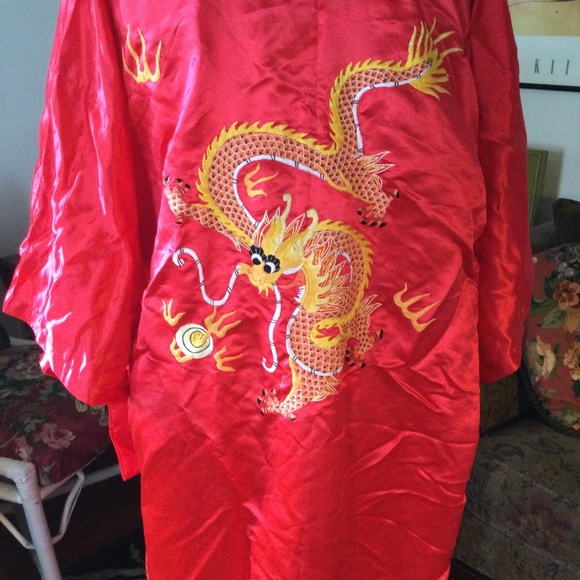 Golden Dragon Other - Golden Dragon 100% silk Kimono Robe XL China